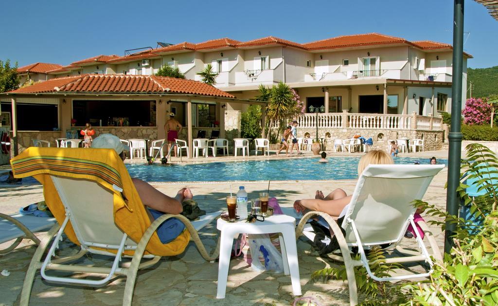 Hotel Elina Perdika  Esterno foto